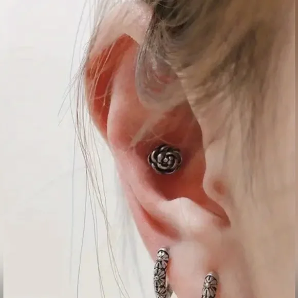 Stainless Steel Rose Flower Shape Ear Piercing Jewelry Unisex - Picture 4 of 4